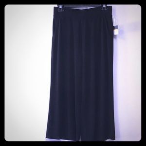 NWT Kari Blue gauchos size small